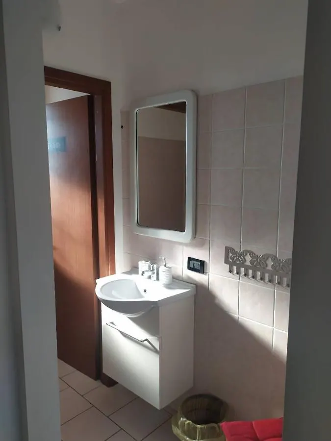 Hotel La Quiete Senna Comasco 0*,  Italia
